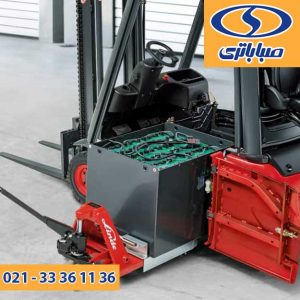 نصب باتری لیفتراک برقی صبا باتری